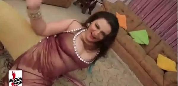  Hot bahbhi dance with big ass moti gand hot dance india